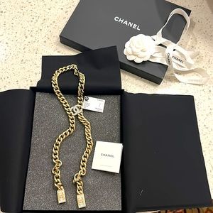 Chanel necklace Strauss CC Chunky NWT, Full Set